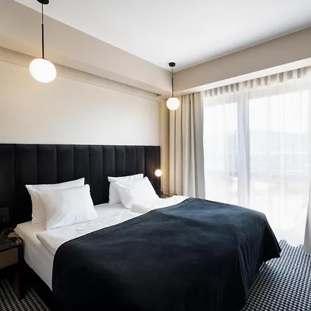 Leda - Adults Only קולובז'ג