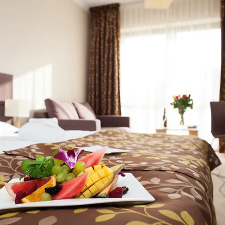 מלון Leda - Adults Only 4*