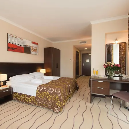 Ξενοδοχείο Leda - Adults Only 4*