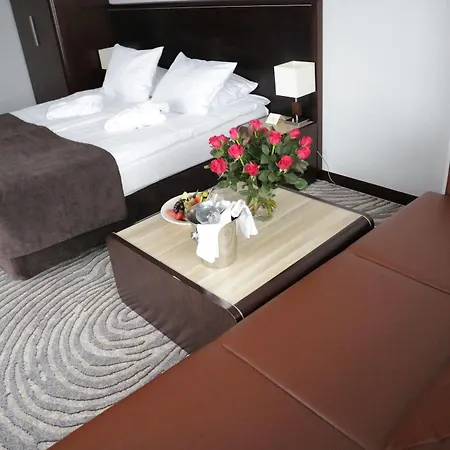 Leda - Adults Only 4*